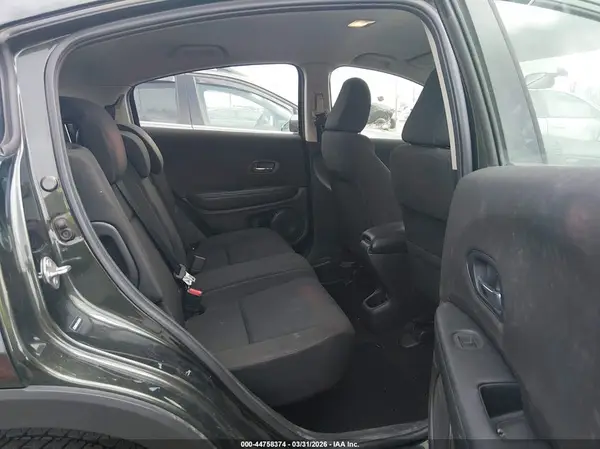 3CZRU6H3XJG705764 2018 HONDA HR-V - Image 8