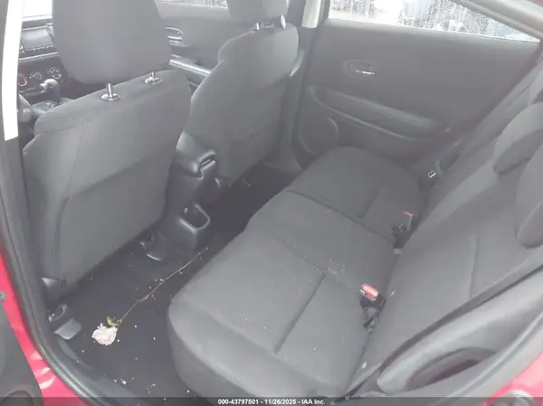3CZRU6H3XJG708244 2018 HONDA HR-V - Image 8