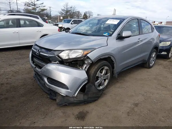 3CZRU6H3XJG709488 2018 HONDA HR-V - Image 2