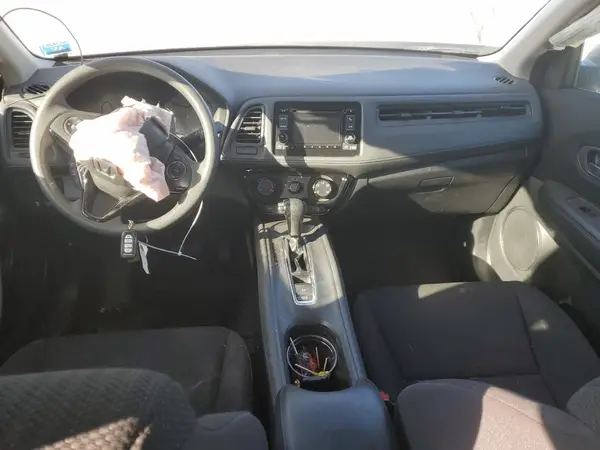 3CZRU6H3XJG712701 2018 HONDA HR-V - Image 8