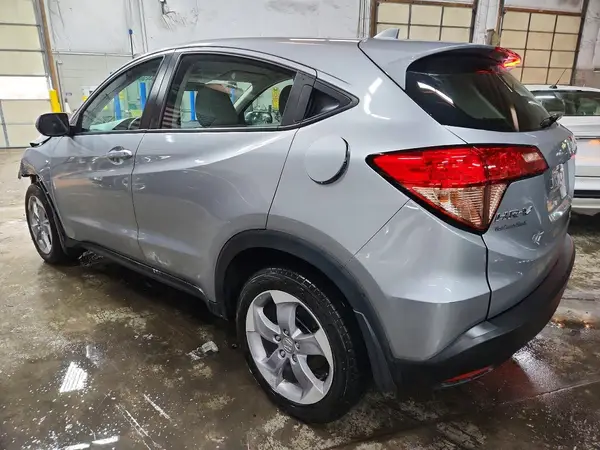 3CZRU6H3XJG713458 2018 HONDA HR-V - Image 2