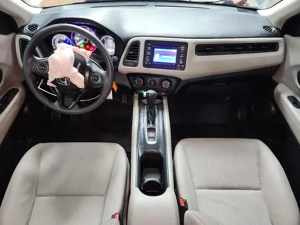3CZRU6H3XJG713458 2018 HONDA HR-V - Image 8
