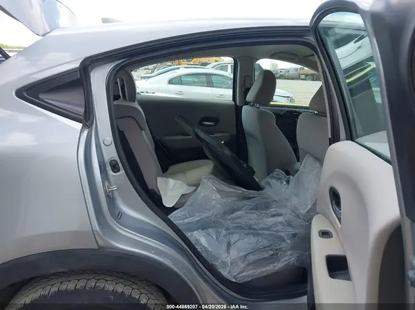 3CZRU6H3XJG716599 2018 HONDA HR-V - Image 8