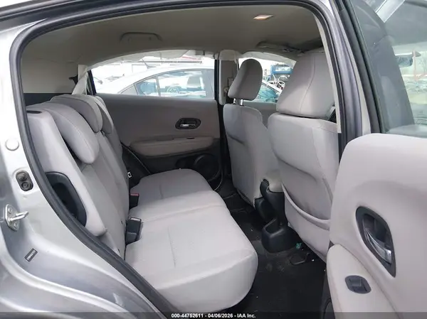 3CZRU6H3XJG723732 2018 HONDA HR-V - Image 8