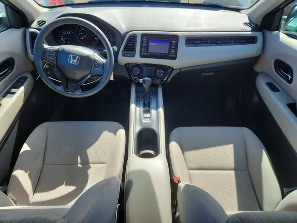 3CZRU6H3XJM717320 2018 HONDA HR-V - Image 8
