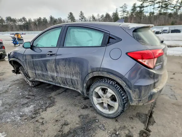 3CZRU6H3XJM728754 2018 HONDA HR-V - Image 2