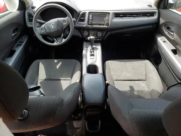 3CZRU6H3XJM731220 2018 HONDA HR-V - Image 8