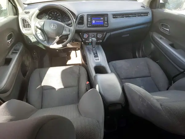 3CZRU6H3XJM731296 2018 HONDA HR-V - Image 8