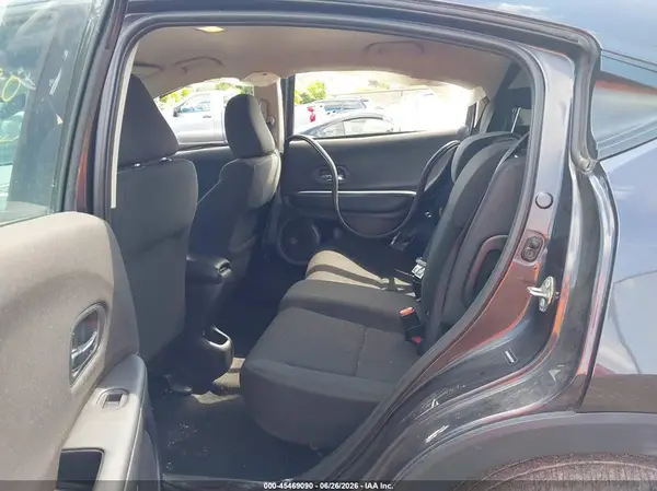 3CZRU6H3XJM732187 2018 HONDA HR-V - Image 8