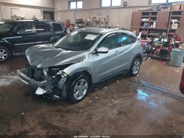 3CZRU6H3XKG702526 2019 HONDA HR-V - Image 2
