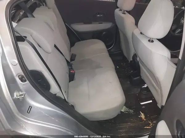 3CZRU6H3XKG702526 2019 HONDA HR-V - Image 8