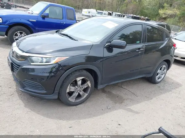 3CZRU6H3XKG707502 2019 HONDA HR-V - Image 2