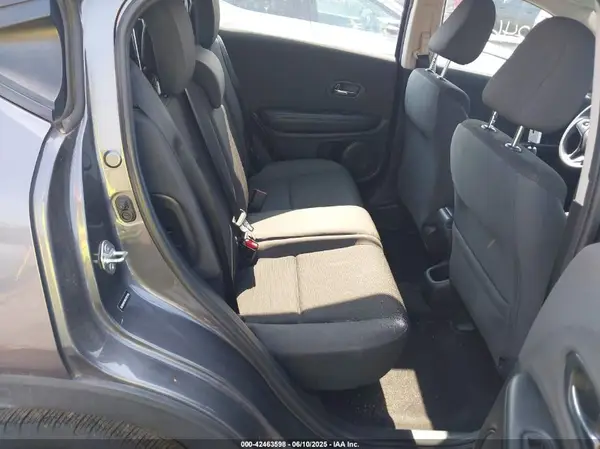 3CZRU6H3XKG707516 2019 HONDA HR-V - Image 8