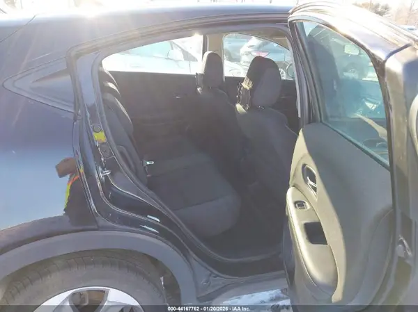 3CZRU6H3XKG712408 2019 HONDA HR-V - Image 8