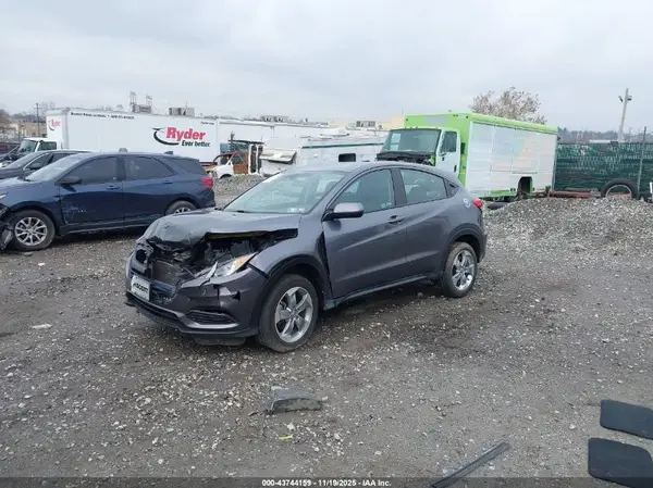 3CZRU6H3XKG712750 2019 HONDA HR-V - Image 2