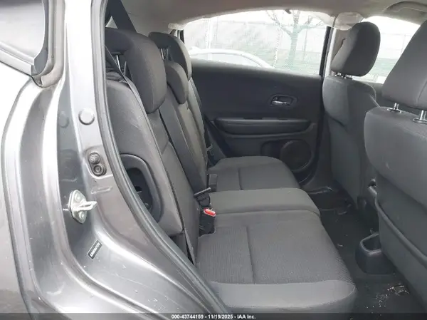 3CZRU6H3XKG712750 2019 HONDA HR-V - Image 8