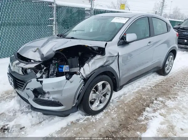 3CZRU6H3XKG713459 2019 HONDA HR-V - Image 2