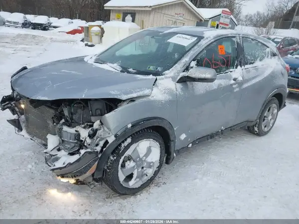3CZRU6H3XKG724719 2019 HONDA HR-V - Image 2