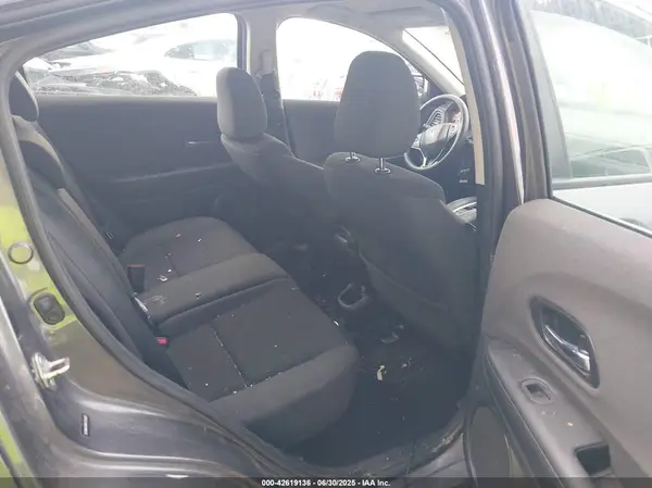 3CZRU6H3XKG725823 2019 HONDA HR-V - Image 8