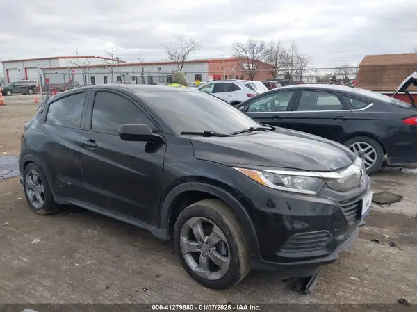 3CZRU6H3XKG728995 2019 HONDA HR-V - Image 1