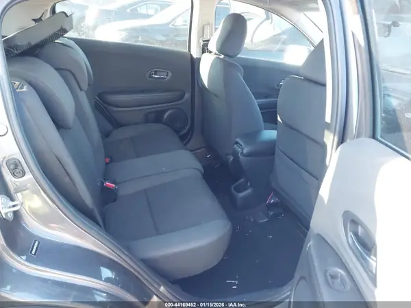 3CZRU6H3XKG732030 2019 HONDA HR-V - Image 8
