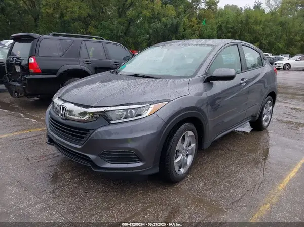 3CZRU6H3XKG734697 2019 HONDA HR-V - Image 2