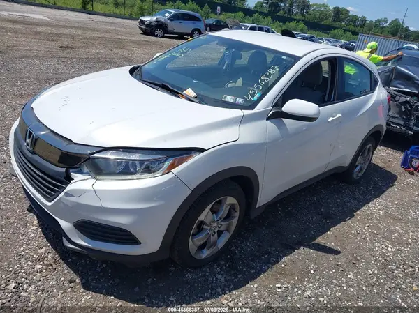3CZRU6H3XKM718758 2019 HONDA HR-V - Image 2
