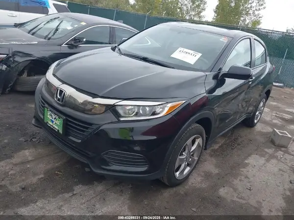3CZRU6H3XKM727069 2019 HONDA HR-V - Image 2