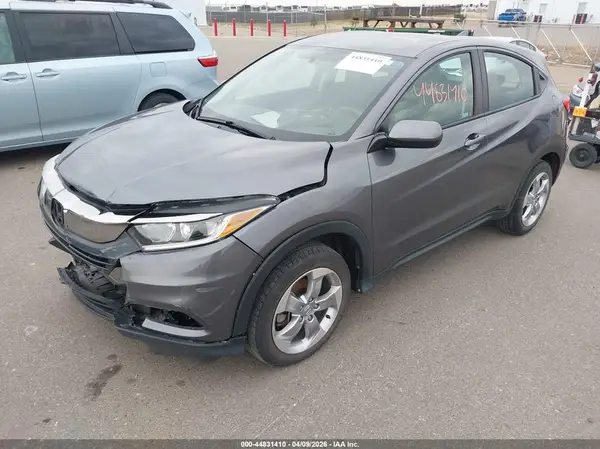 3CZRU6H3XMM722781 2021 HONDA HR-V - Image 2
