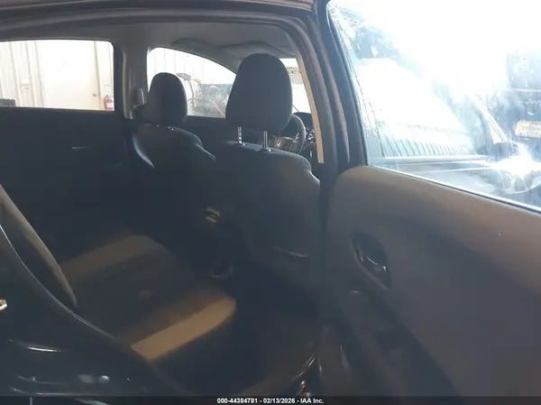 3CZRU6H3XMM723770 2021 HONDA HR-V - Image 8