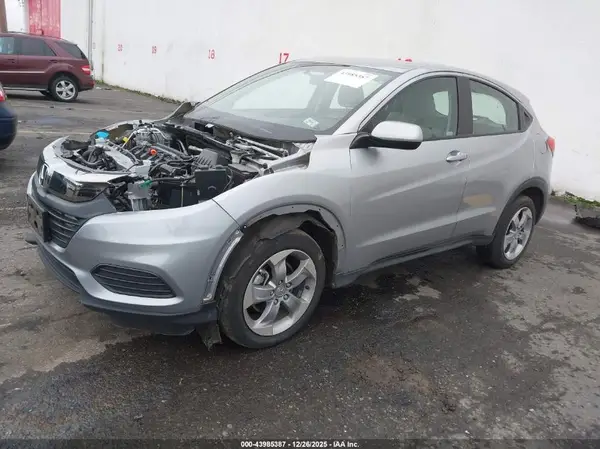3CZRU6H3XMM747678 2021 HONDA HR-V - Image 2