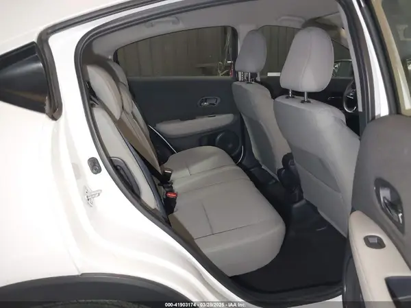 3CZRU6H3XMM748281 2021 HONDA HR-V - Image 8