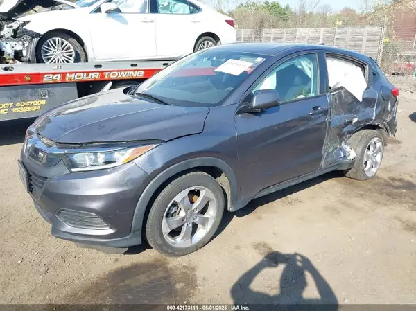 3CZRU6H3XMM755358 2021 HONDA HR-V - Image 2