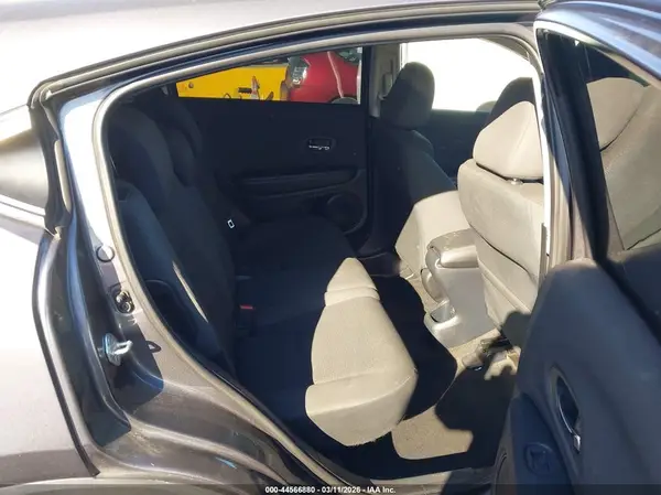 3CZRU6H3XMM756171 2021 HONDA HR-V - Image 8