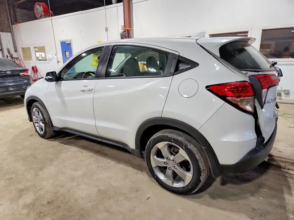 3CZRU6H3XNM736939 2022 HONDA HR-V - Image 2