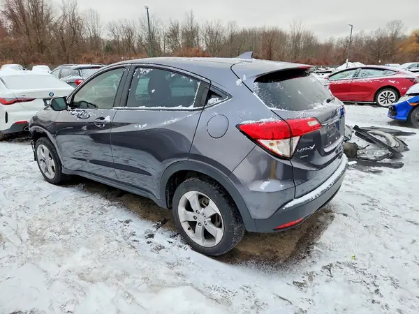 3CZRU6H3XNM754373 2022 HONDA HR-V - Image 2