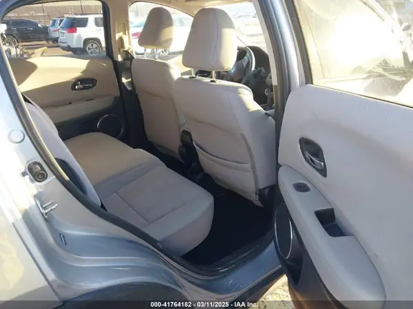 3CZRU6H50HG704456 2017 HONDA HR-V - Image 8