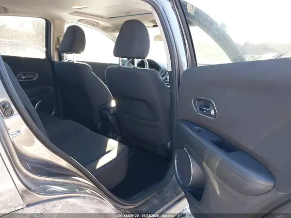 3CZRU6H50HM726457 2017 HONDA HR-V - Image 8