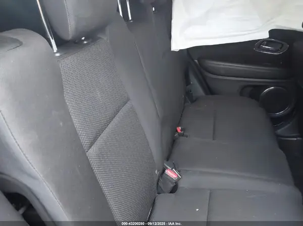 3CZRU6H50HM727737 2017 HONDA HR-V - Image 8