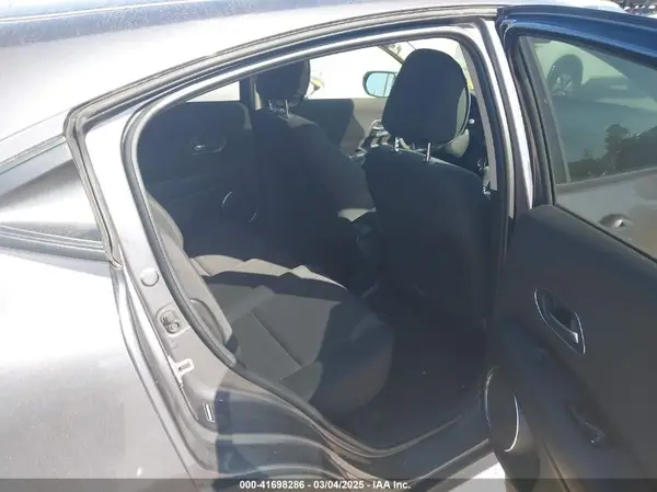 3CZRU6H50HM731884 2017 HONDA HR-V - Image 8
