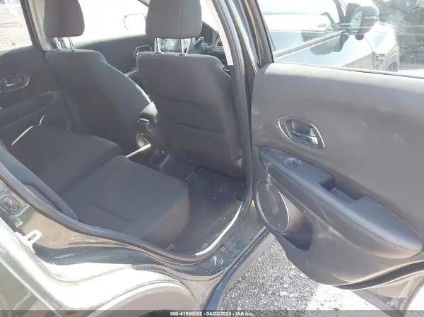 3CZRU6H50JG703216 2018 HONDA HR-V - Image 8