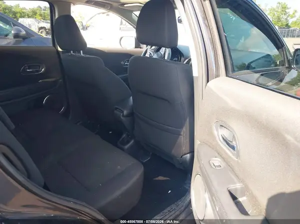 3CZRU6H50JG703961 2018 HONDA HR-V - Image 8