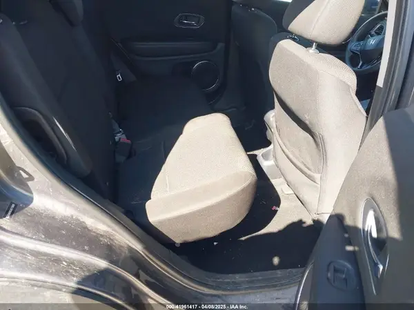 3CZRU6H50JG713695 2018 HONDA HR-V - Image 8