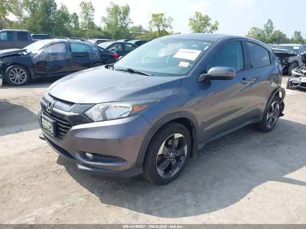 3CZRU6H50JG729220 2018 HONDA HR-V - Image 2