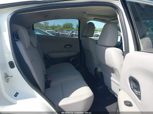 3CZRU6H50JM704786 2018 HONDA HR-V - Image 8