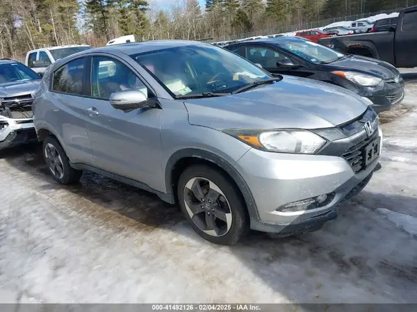 3CZRU6H50JM712693 2018 HONDA HR-V - Image 1