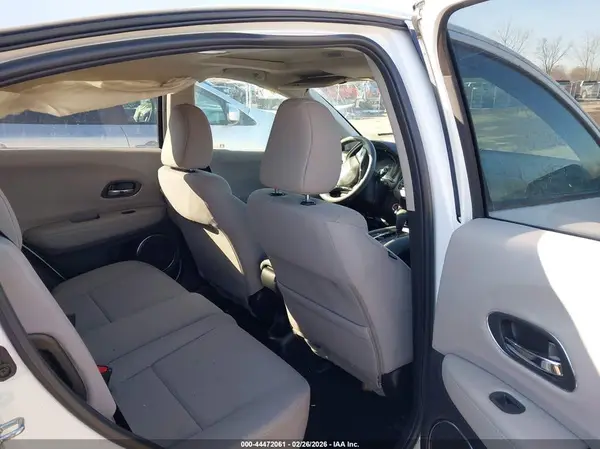 3CZRU6H50JM716372 2018 HONDA HR-V - Image 8