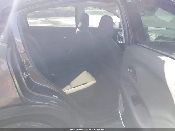 3CZRU6H50KM722755 2019 HONDA HR-V - Image 8