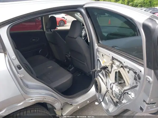3CZRU6H50LM704757 2020 HONDA HR-V - Image 8