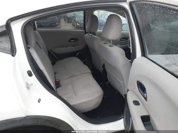 3CZRU6H51GM713232 2016 HONDA HR-V - Image 8
